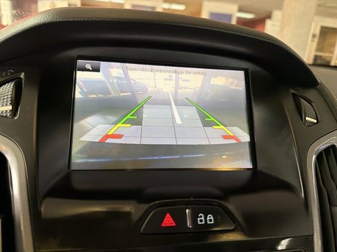 Used 2013 Ford Focus Titanium w/ Luxury Pkg image 15