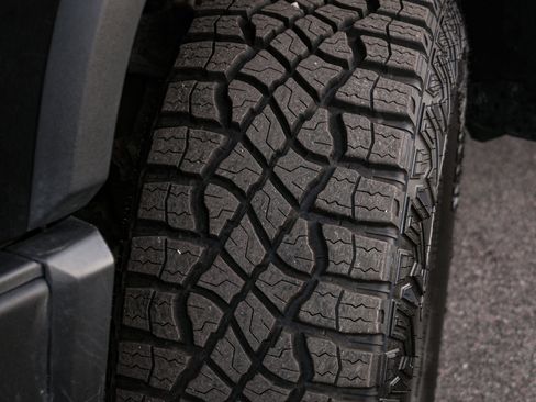 Used 2024 Chevrolet Silverado 2500 ZR2 w/ ZR2 Bison Edition image 12