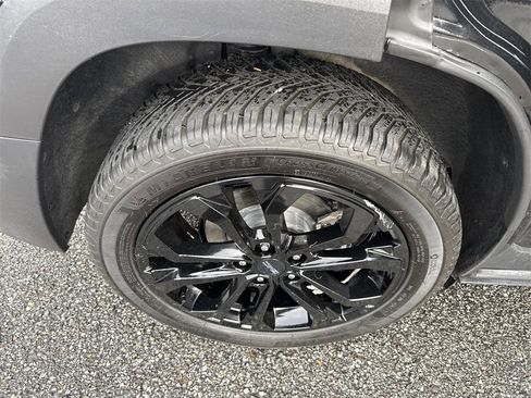 Used 2021 GMC Terrain SLT w/ Elevation Edition image 18