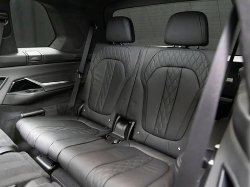 Used 2023 BMW X7 M60i w/ Executive Package image 53