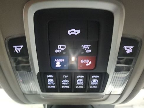 Used 2022 RAM 1500 Limited image 17