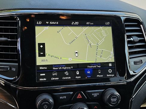 Used 2021 Jeep Grand Cherokee Limited X AWD/4WD image 19