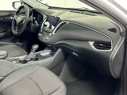 Used 2024 Chevrolet Malibu LT FWD image 8