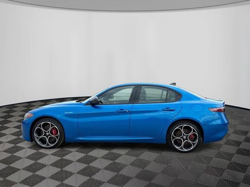 Used 2024 Alfa Romeo Giulia Veloce AWD/4WD image 4
