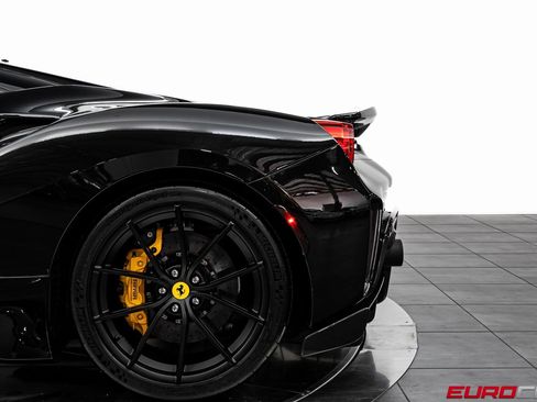 Used 2019 Ferrari 488 Pista Coupe image 22