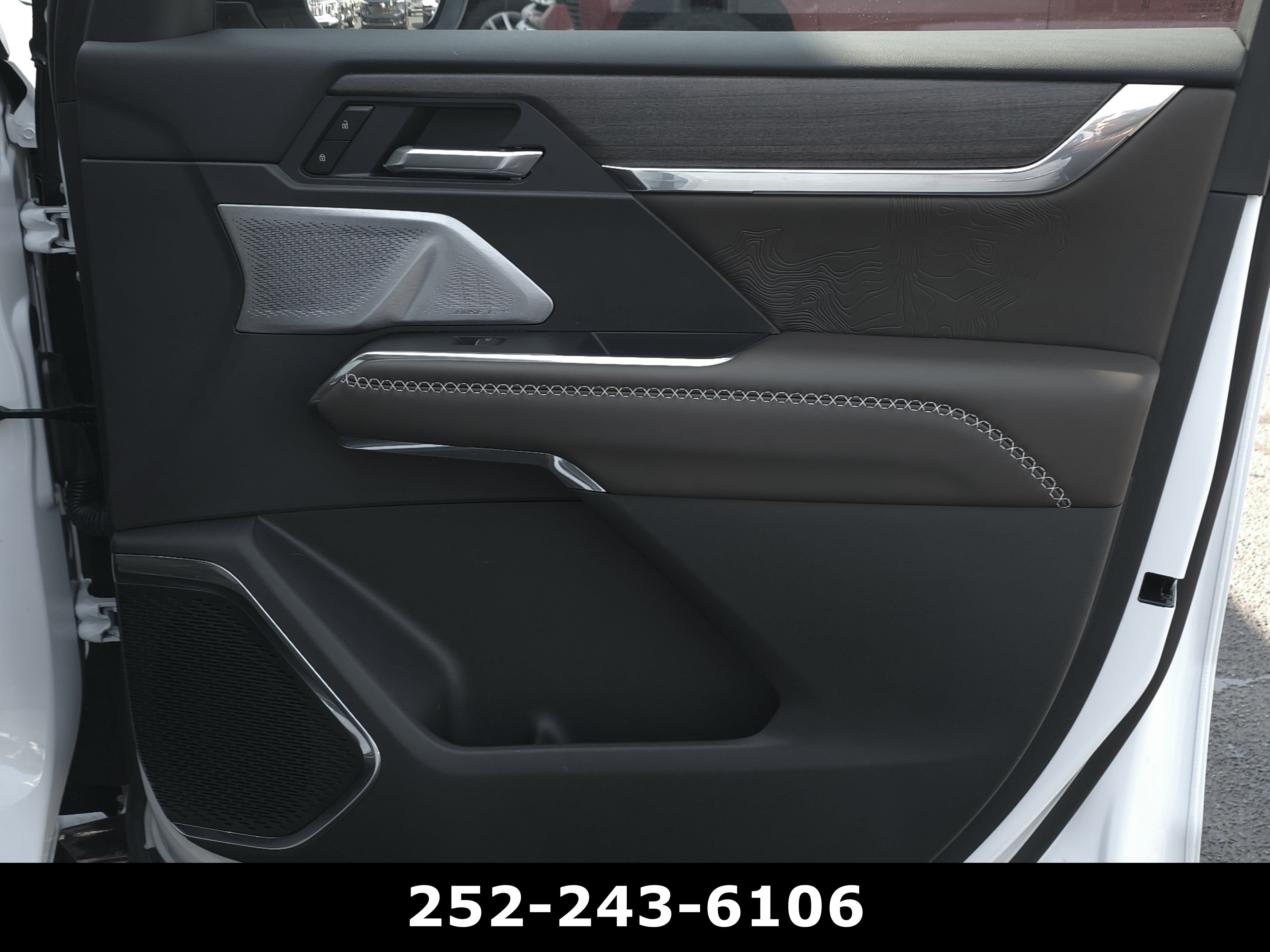 Used 2026 GMC Acadia Denali Ultimate FWD image 54