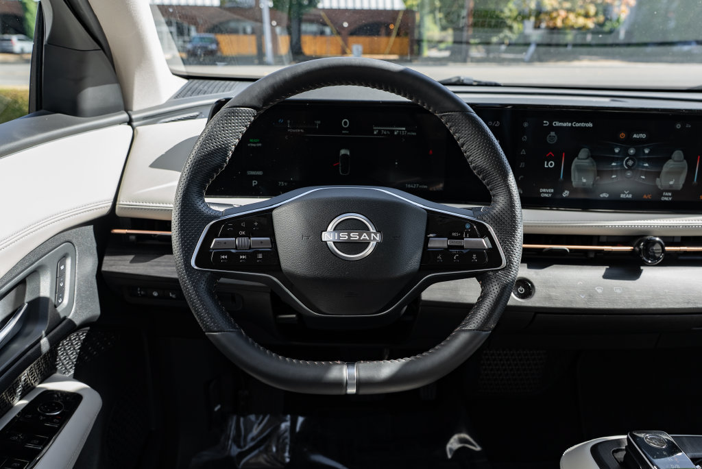 Used 2024 Nissan Ariya AWD image 13