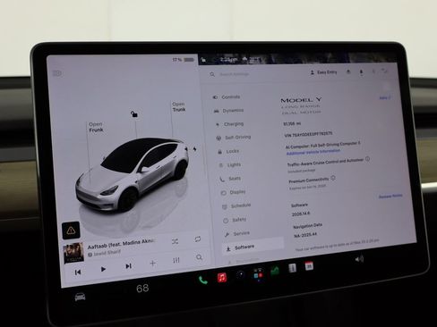 Used 2023 Tesla Model Y Long Range AWD/4WD image 39