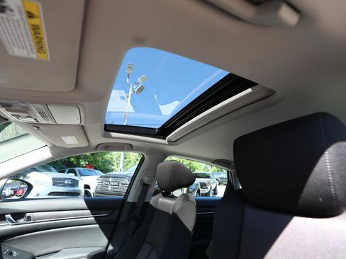Used 2020 Honda Accord EX image 16
