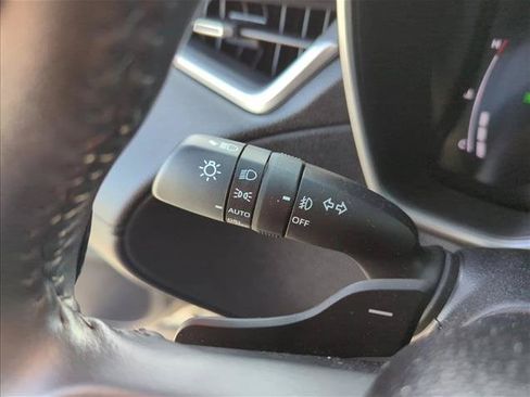 Certified 2025 Toyota Corolla Cross AWD Hybrid w/ Convenience Package image 18