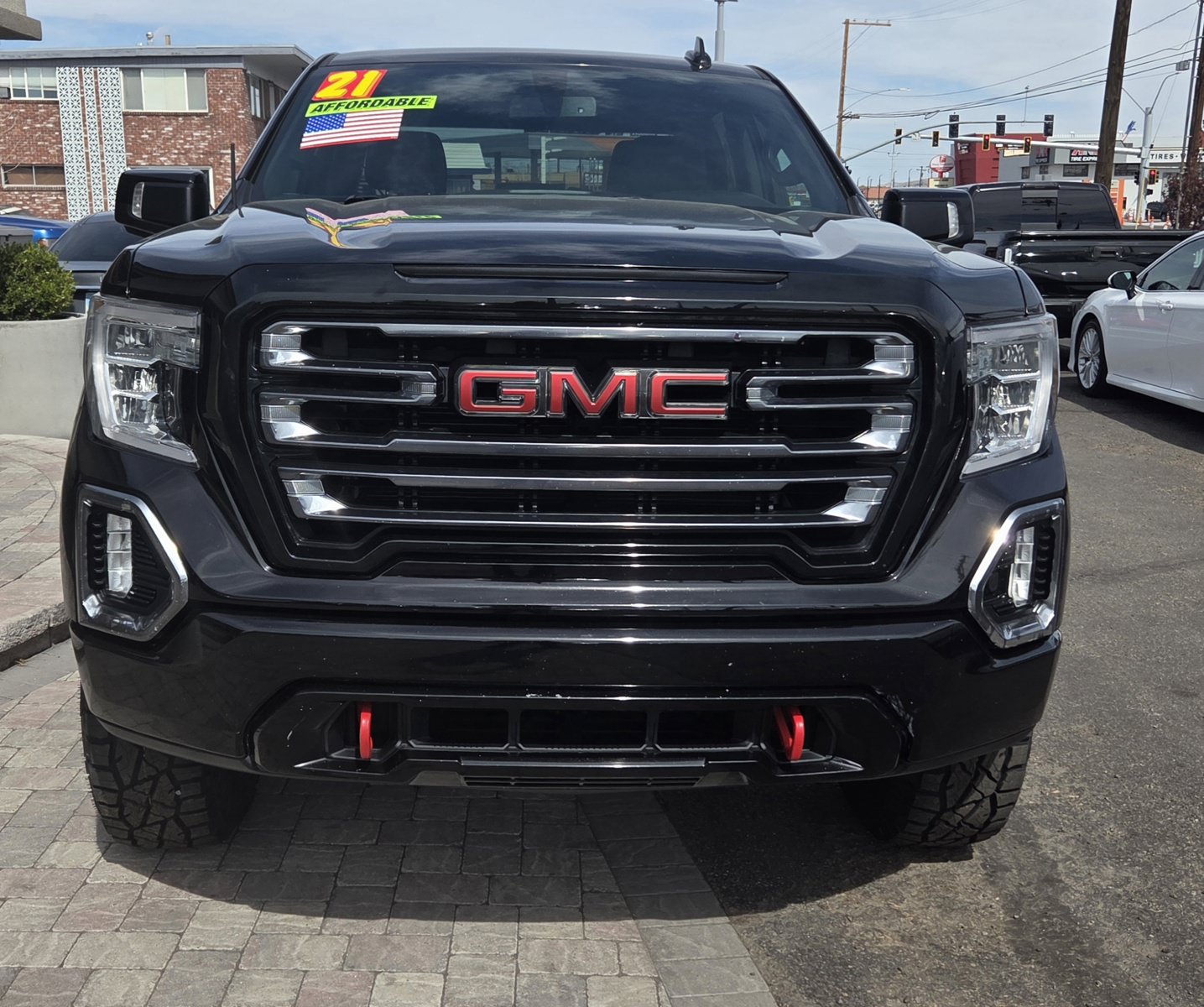 Used 2021 GMC Sierra 1500 AT4 AWD/4WD image 2