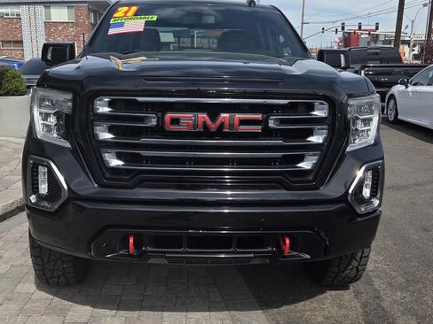 Used 2021 GMC Sierra 1500 AT4 image 2