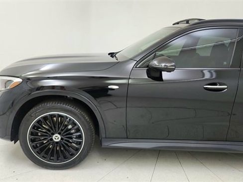 Used 2025 Mercedes-Benz GLC 350e GLC 350e image 9