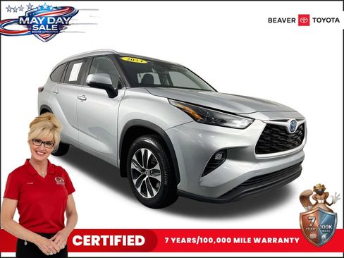 Used 2024 Toyota Highlander XLE FWD image 1