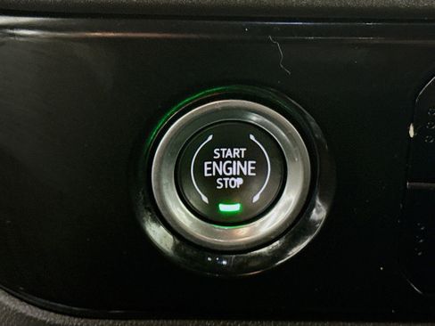 Used 2023 Chevrolet Silverado 1500 LT AWD/4WD image 21