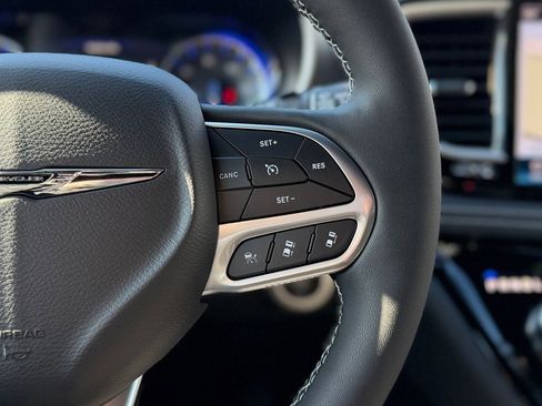 New 2026 Chrysler Pacifica Select image 15