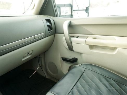 Used 2010 GMC Sierra 1500 SLE image 21