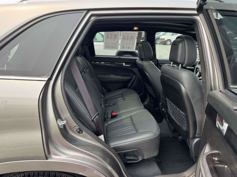 Used 2014 Kia Sorento SX AWD/4WD image 16