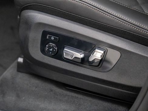 New 2026 BMW X5 xDrive50e w/ Executive Package image 15