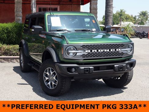 Used 2023 Ford Bronco Badlands AWD/4WD image 2