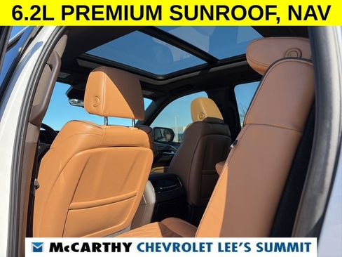 Used 2022 Cadillac Escalade ESV Premium Luxury image 46