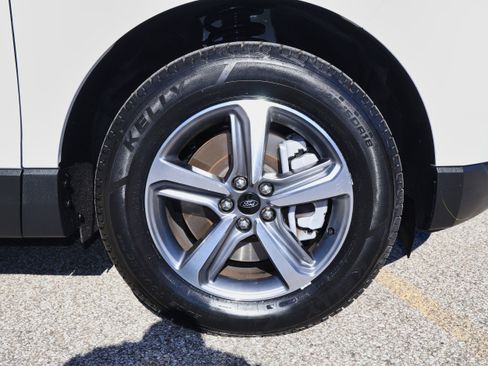 Used 2024 Ford Edge SEL w/ Convenience Package image 29