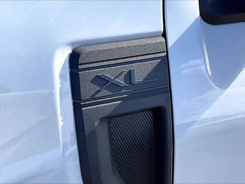 New 2025 Ford Maverick XL w/ Equipment Group 102A image 15