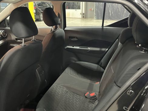 Used 2021 Nissan Kicks SV image 13