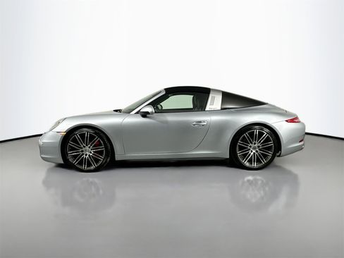 Used 2015 Porsche 911 Targa 4S image 2