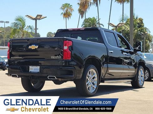 Certified 2023 Chevrolet Silverado 1500 High Country w/ High Country Premium Package AWD/4WD image 11