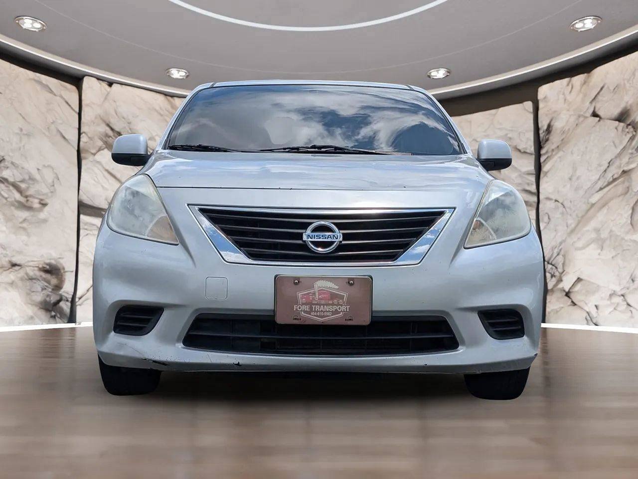 Used 2013 Nissan Versa SV FWD image 20
