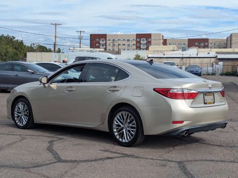 Used 2013 Lexus ES 350 w/ Ultra Luxury Pkg image 5