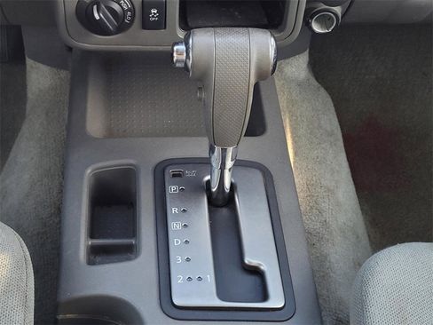 Used 2016 Nissan Frontier SV image 17