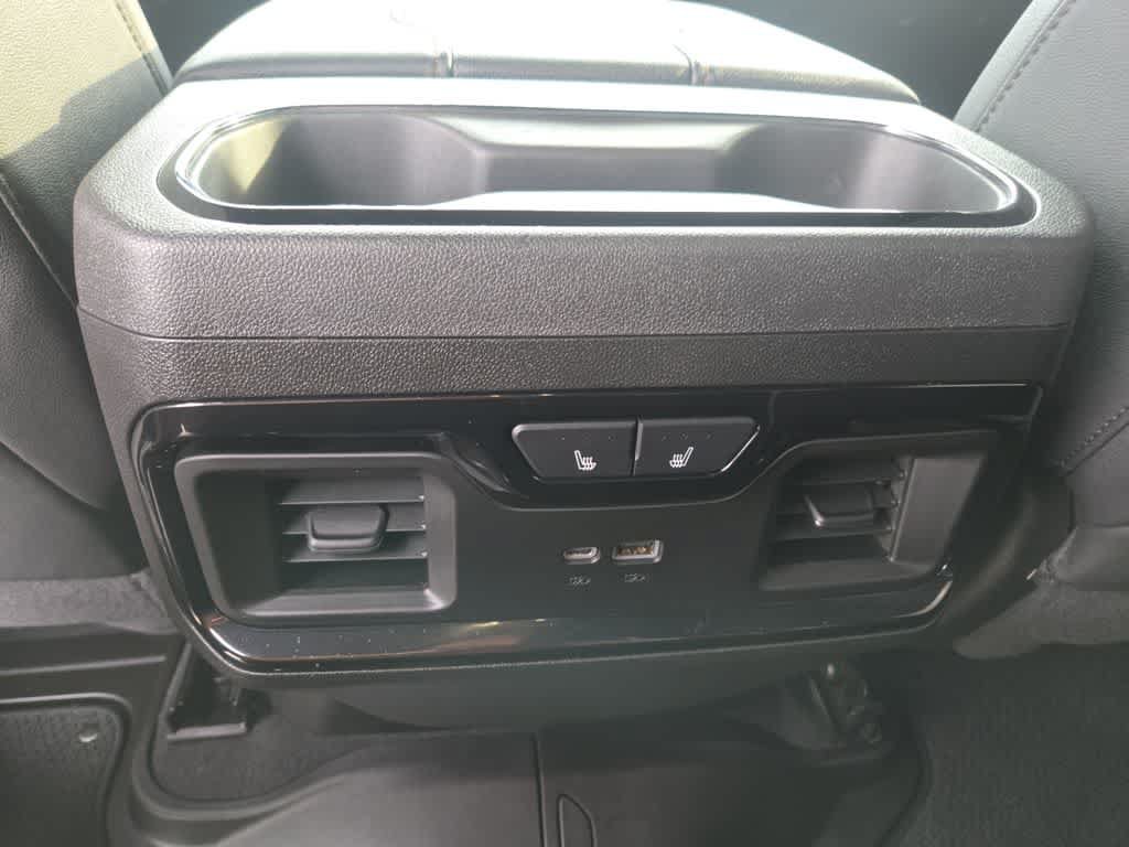Used 2025 GMC Sierra 2500 AT4 AWD/4WD image 19