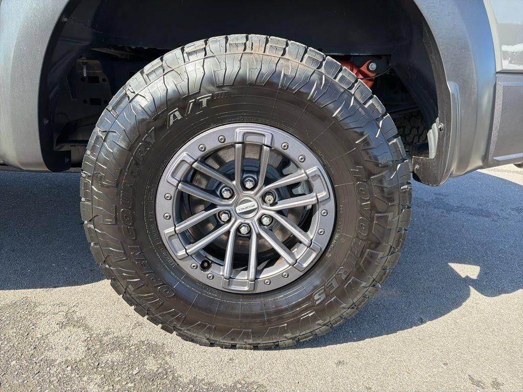 Used 2020 Ford F150 Raptor w/ Equipment Group 802A Luxury AWD/4WD image 14