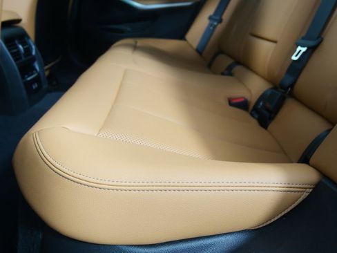 Certified 2025 BMW 330i Sedan image 15