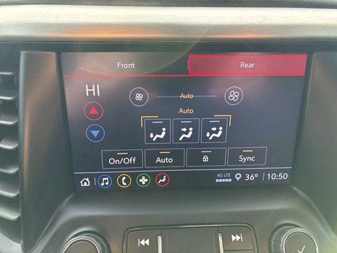 Used 2023 GMC Acadia SLE w/ Driver Convenience Package image 10