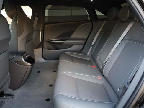 Used 2023 Lucid Air Touring AWD/4WD image 18