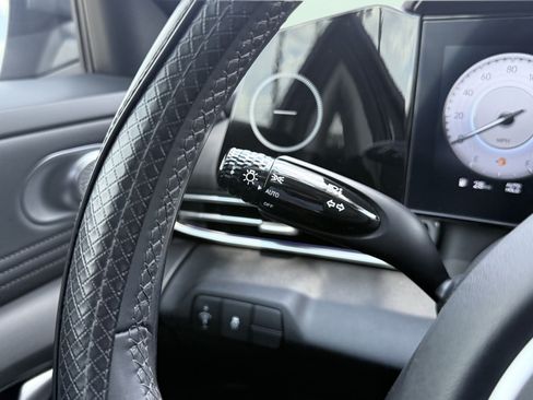 Used 2025 Hyundai Elantra SEL FWD image 55