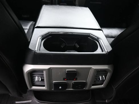 Used 2019 Ford F150 Lariat w/ Equipment Group 502A Luxury AWD/4WD image 34