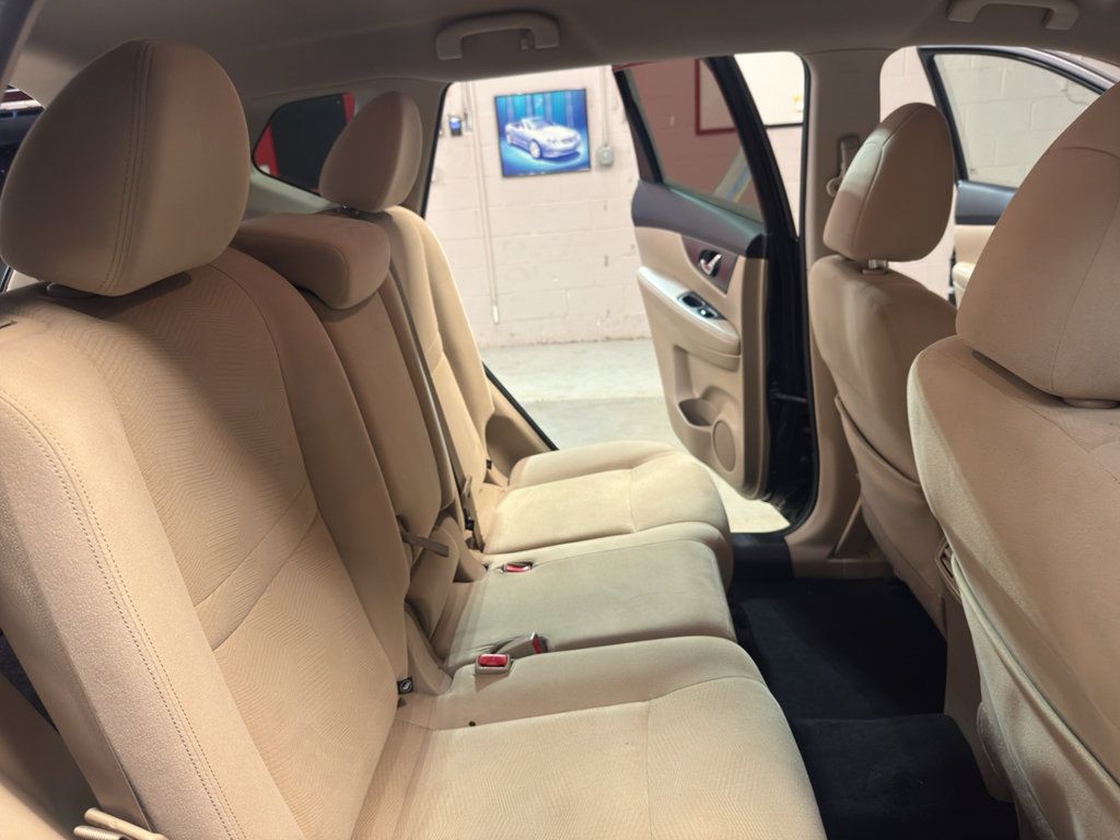 Used 2016 Nissan Rogue SV AWD/4WD image 25