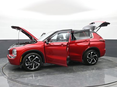 Used 2024 Mitsubishi Outlander SEL image 49