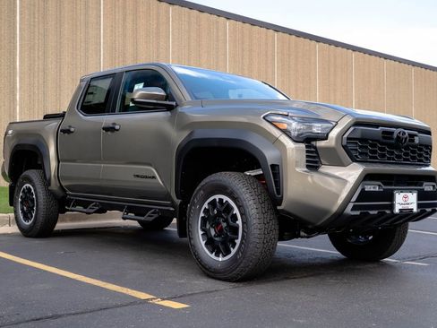 New 2026 Toyota Tacoma TRD Off-Road AWD/4WD image 2