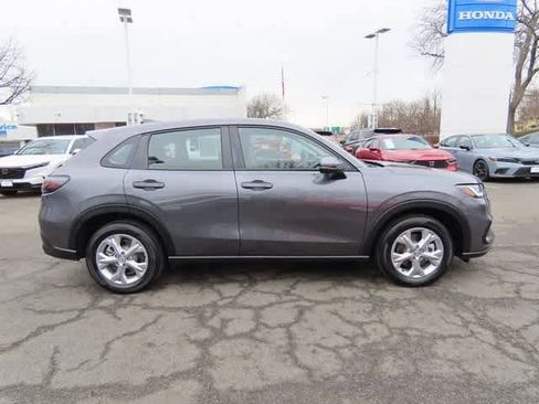 Used 2023 Honda HR-V LX image 4