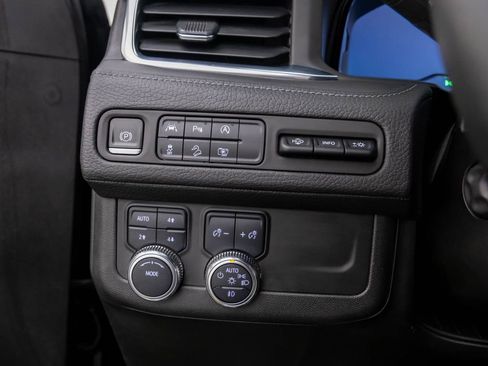 Used 2023 GMC Yukon XL Denali image 22