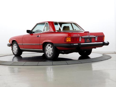 Used 1989 Mercedes-Benz 560 SL image 6