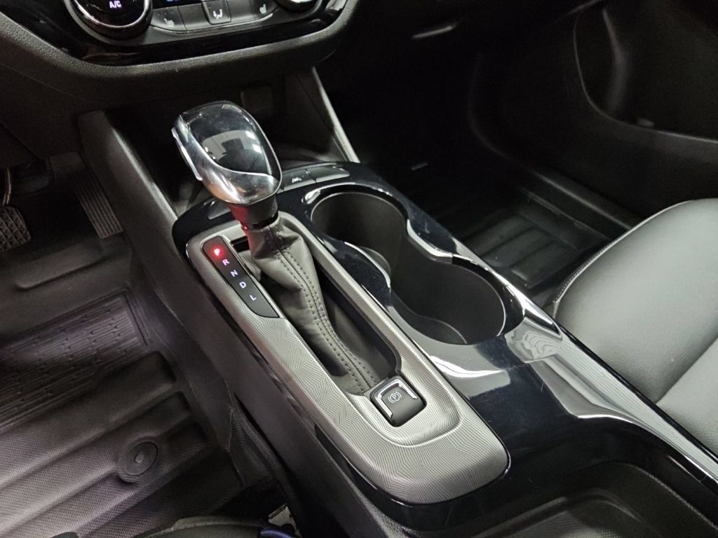 Used 2024 Buick Envista Sport Touring w/ Convenience I Package FWD image 21