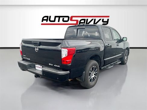 Used 2023 Nissan Titan SV w/ SV Convenience Package image 7