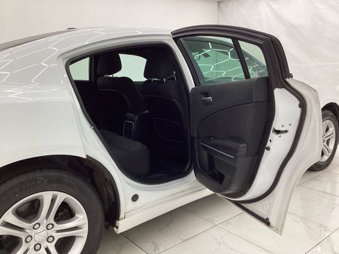 Used 2019 Dodge Charger SXT image 23