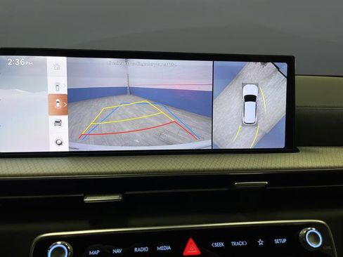 Used 2025 Genesis GV80 2.5T Prestige image 11